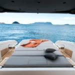 FIM-440-Regina-06-blue-sea-navigation