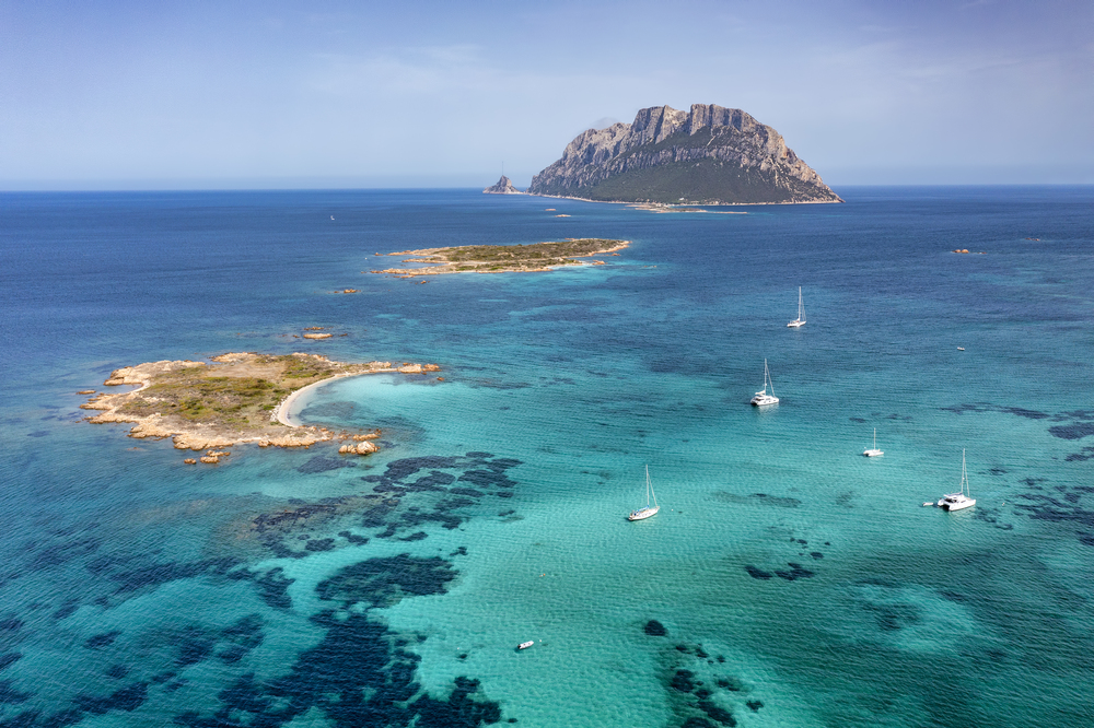 Tour In Yacht A Tavolara - Blue Sea Navigation